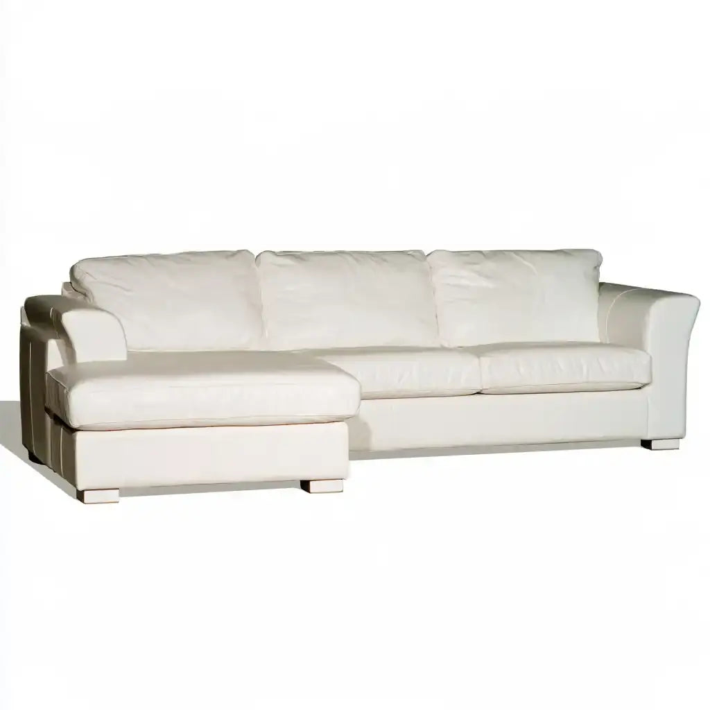 Sofá con asiento alargado y brazos rectos - beige